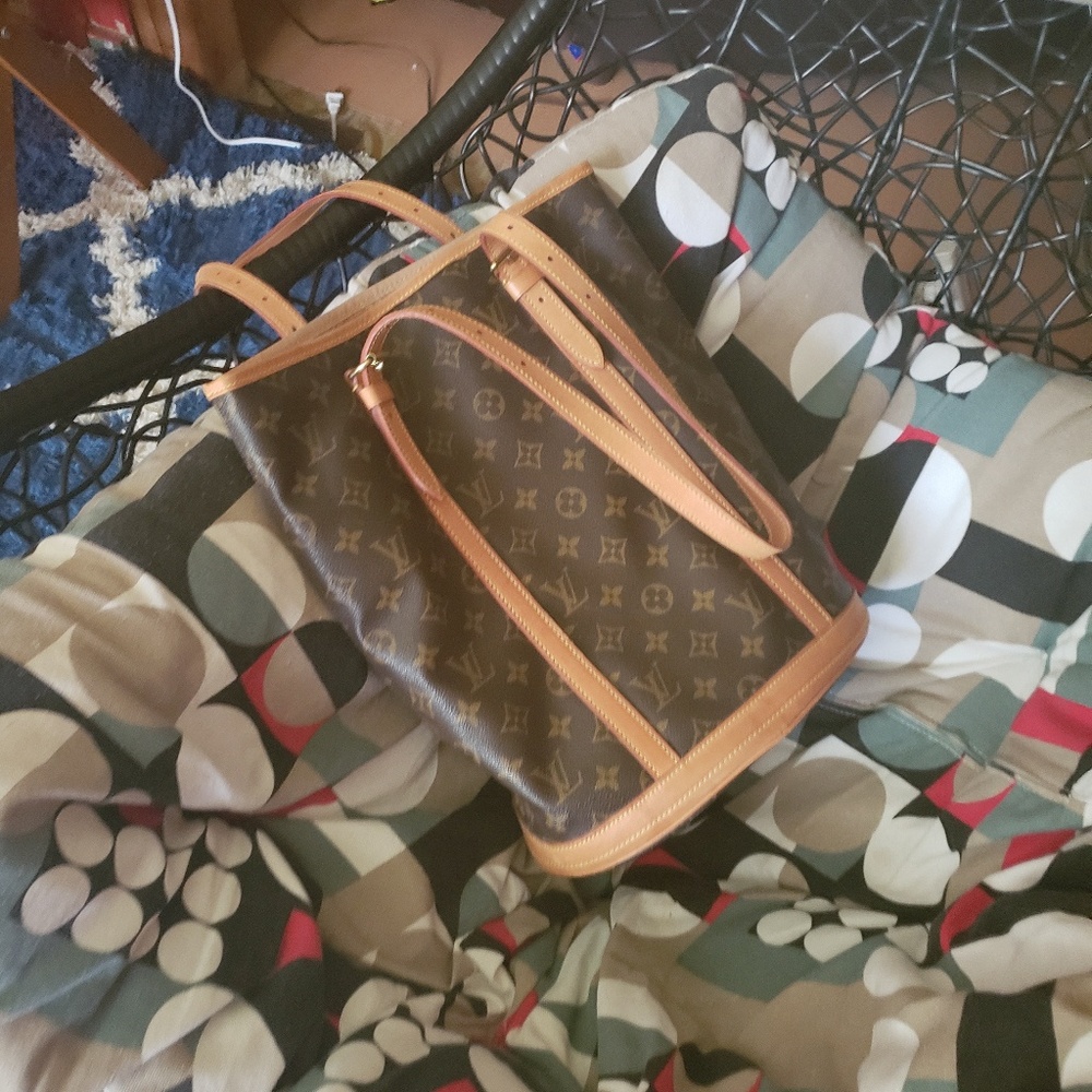Louis Vuitton Bucket Gm Monogram